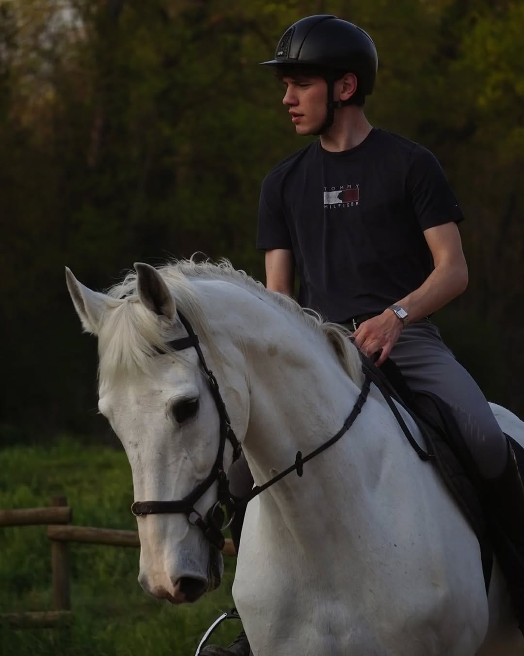 Post 3 by Leonardo Fortina | Rider & Content Creator on Instagram (carousel)