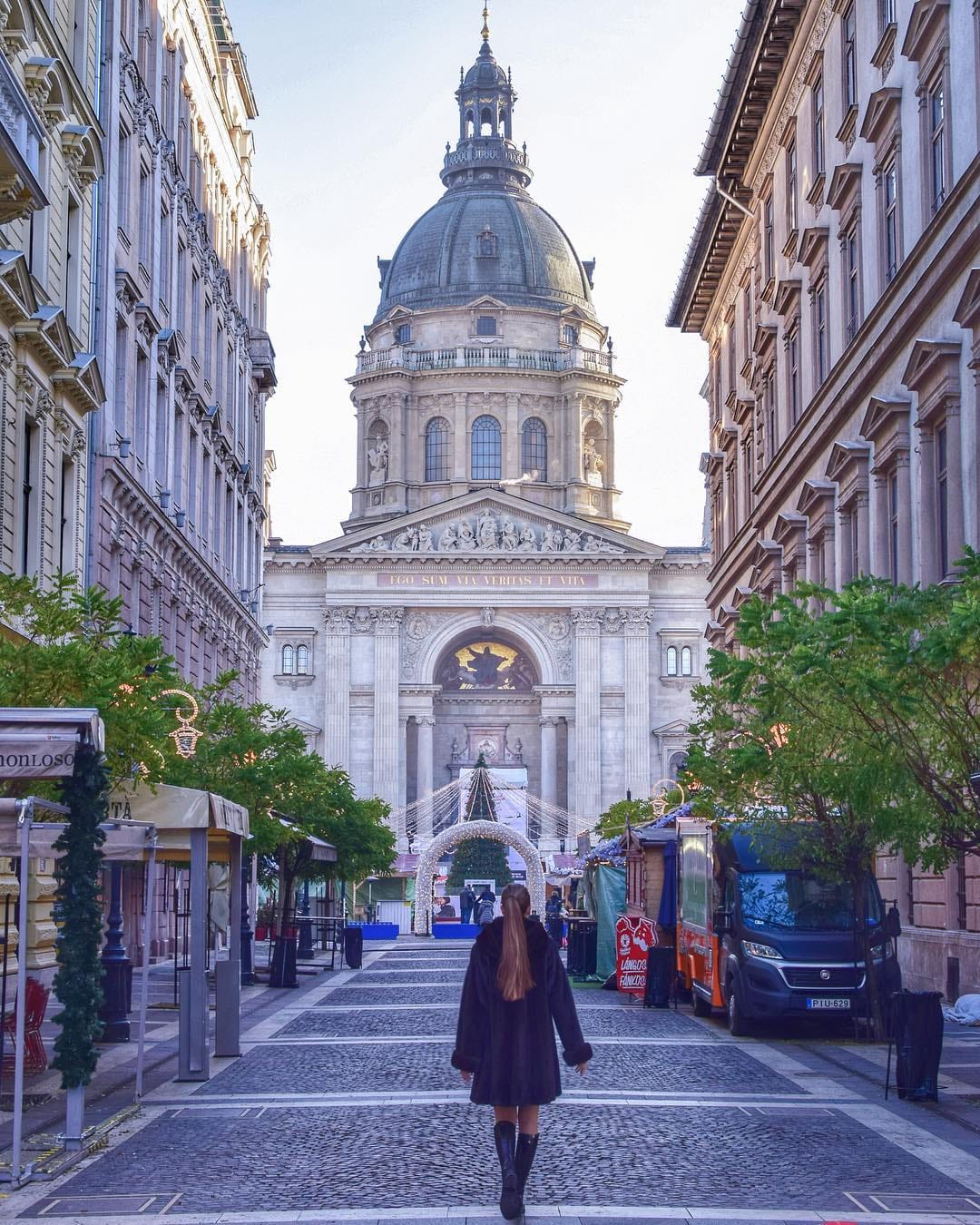Post 10 by L I S B E T H on Instagram (image)