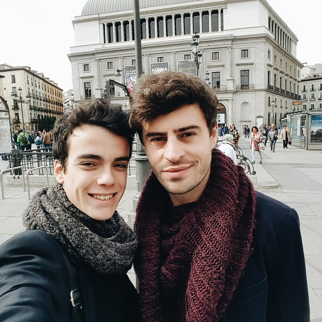 Post 6 by Tibo & Diego on Instagram (carousel)