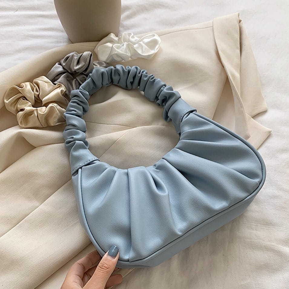 Post 10 by Milly Paris on Instagram (image)