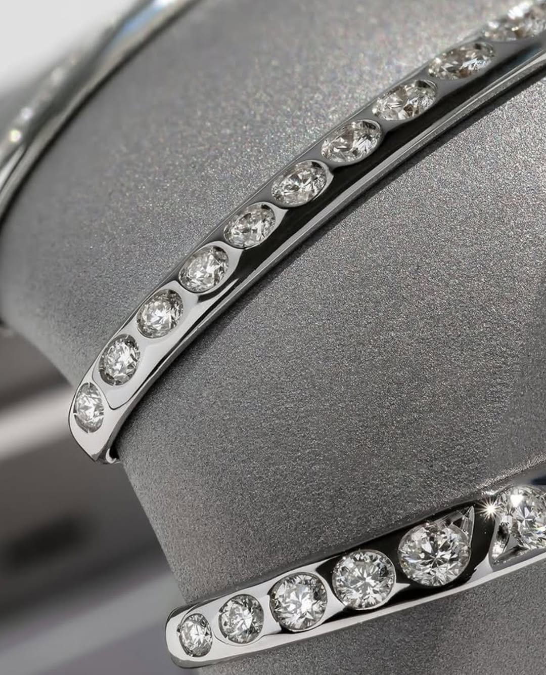 Post 2 by Official UAE Vhernier account on Instagram (image)