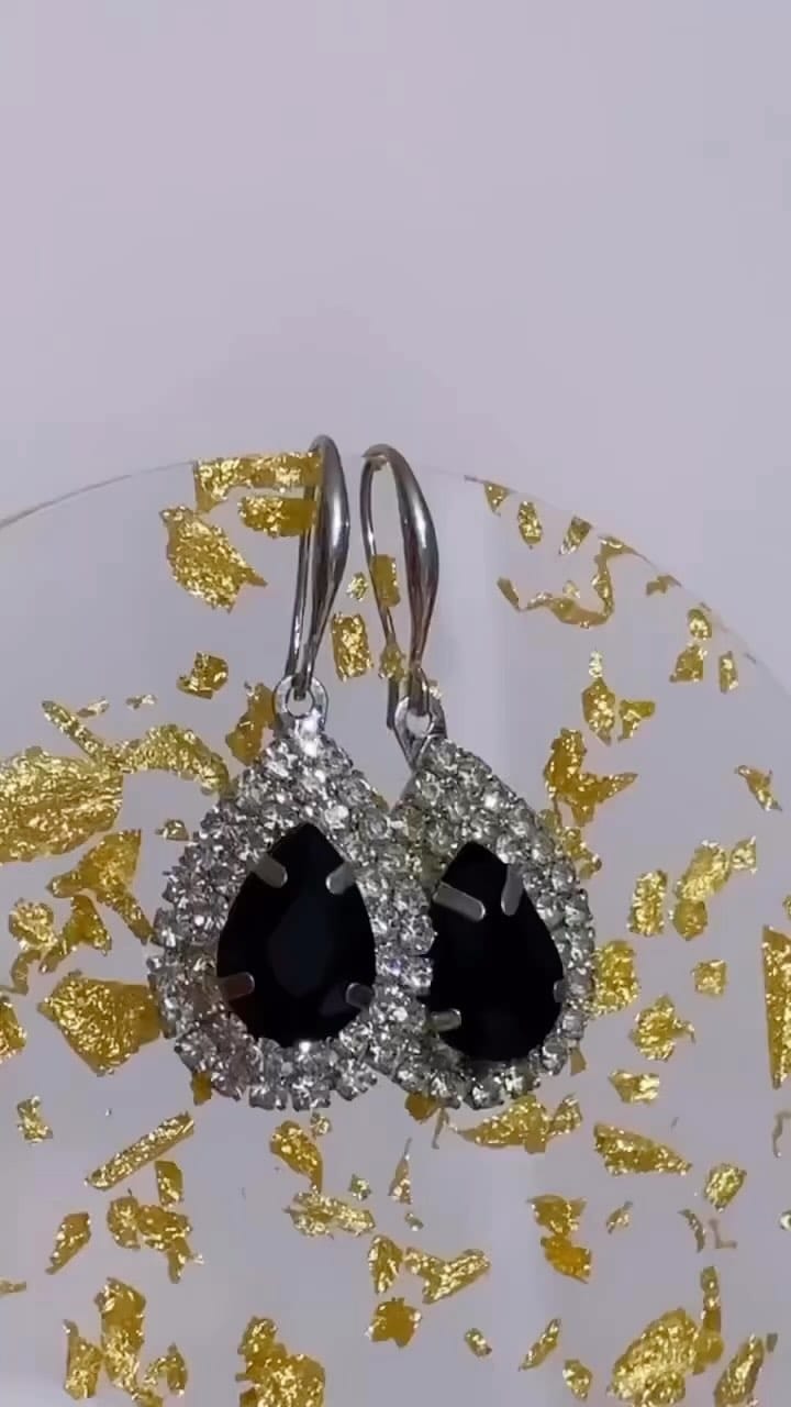 Post 1 by Chicas Designs on Instagram (video)