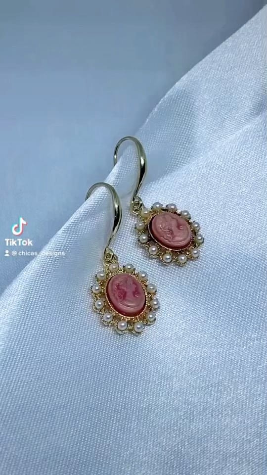 Post 7 by Chicas Designs on Instagram (video)