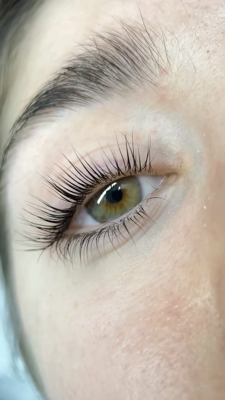 Post 7 by Lash Lift | Épilation Laser | Sourcils | Formations on Instagram (video)