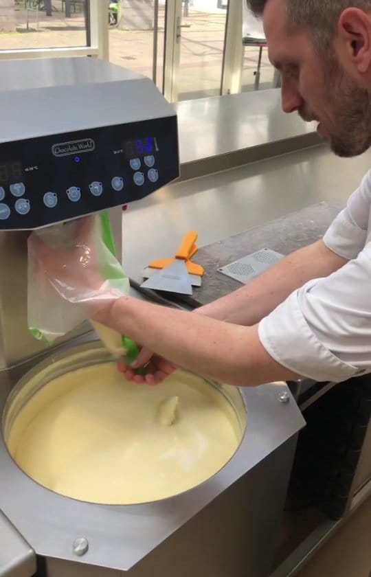 Post 2 by French Craft Chocolate Maker on Instagram (video)