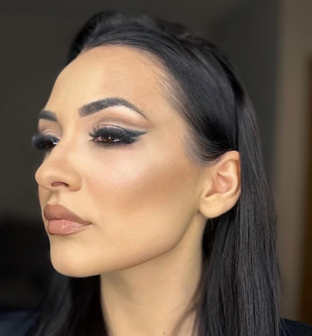 Post 1 by MONIKA  Makeup Artist 💄 on Instagram (carousel)