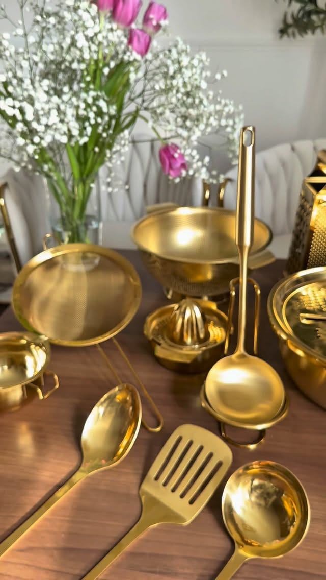 Post 3 by Royal Golden Home on Instagram (video)