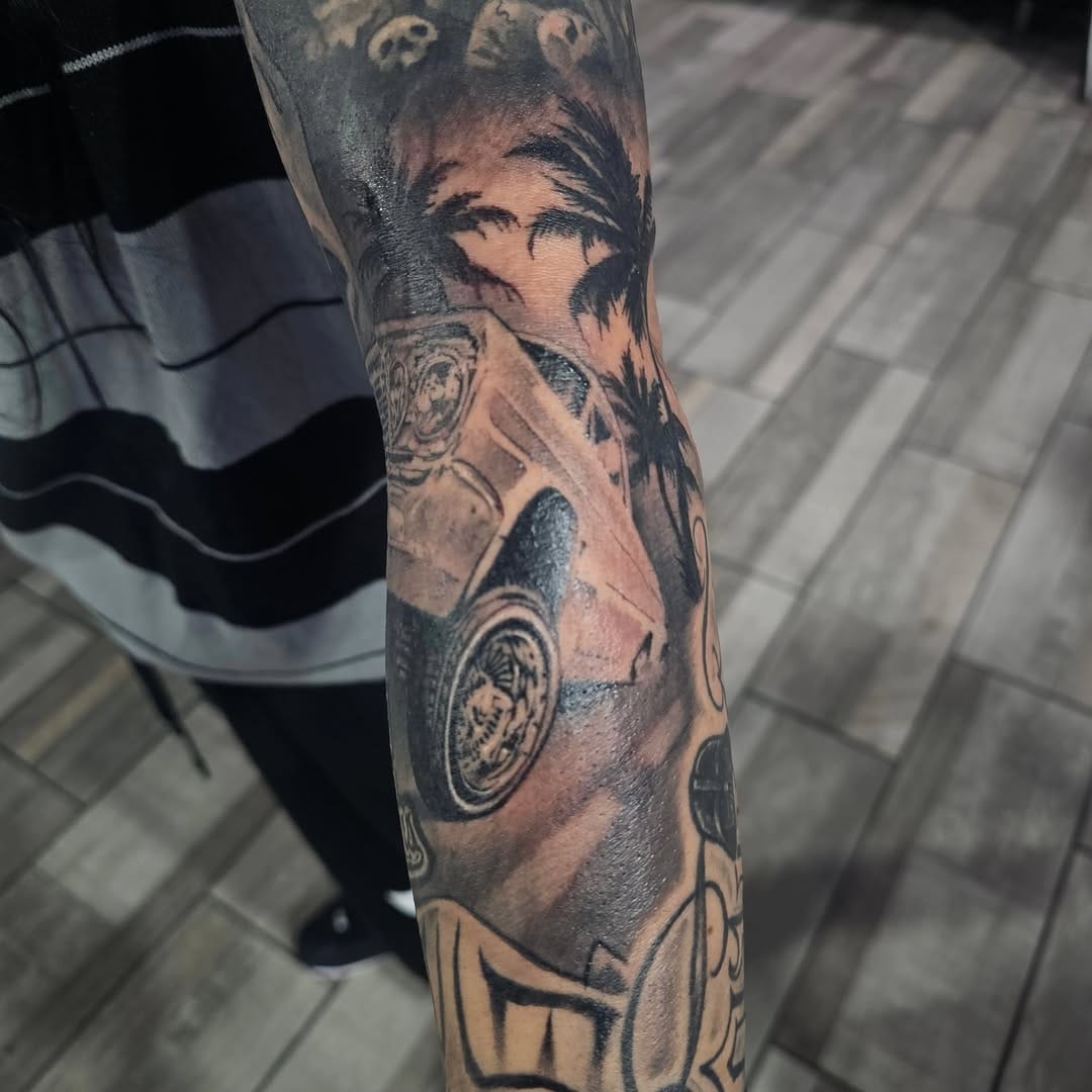 Post 8 by MIKE CHAGOLLA on Instagram (image)