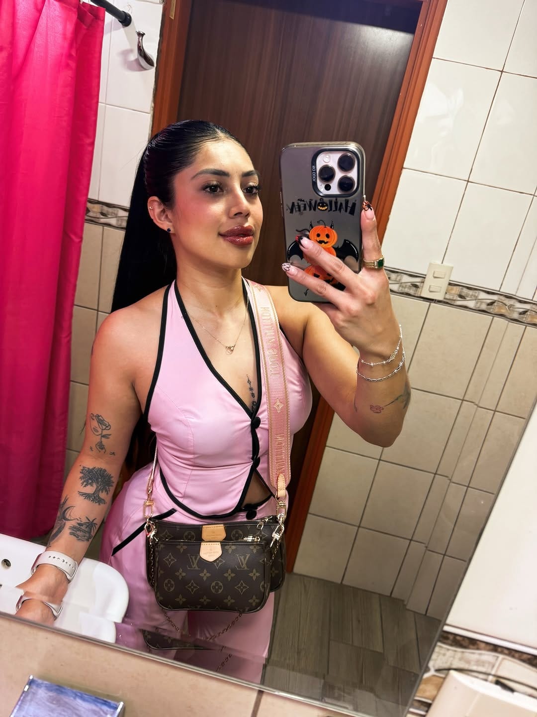 Post 1 by Jessica Dominguez on Instagram (image)