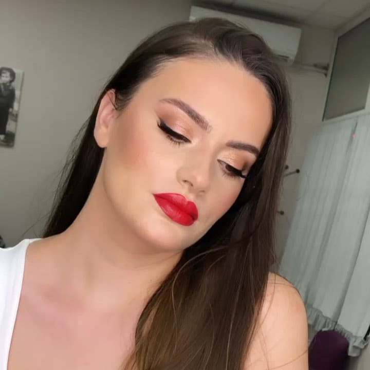 Post 3 by Mirjana Dragoljevic on Instagram (video)