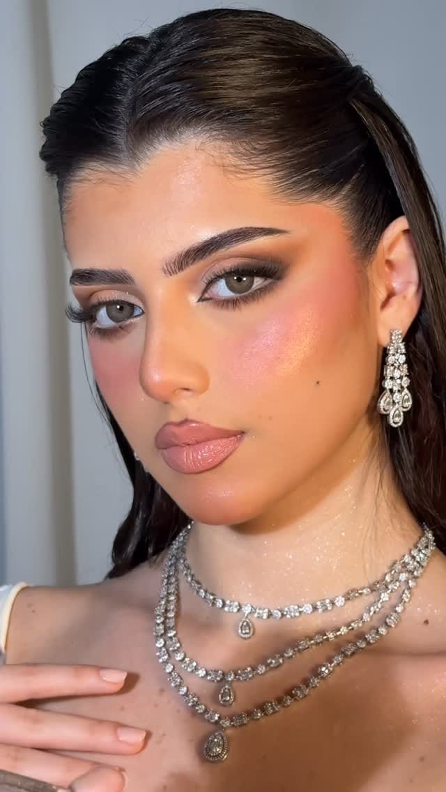 Post 8 by Makeup artist 💄🇦🇪. on Instagram (video)