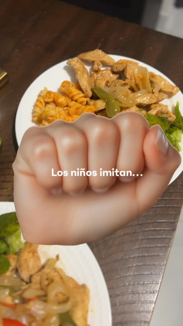Post 2 by Nutrióloga Abigail Castaño on Instagram (video)