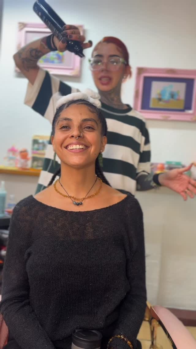 Post 2 by 💖✨ 𝙏𝙝𝙚 𝙗𝙤𝙢𝙗 𝙝𝙖𝙞𝙧 𝙨𝙩𝙪𝙙𝙞𝙤✨💖 on Instagram (video)