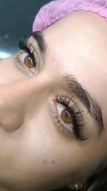 Post 6 by pestañas-micropigmentacion-cejas-capacitaciones on Instagram (video)