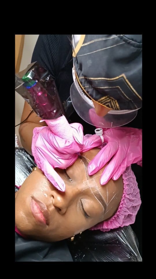 Post 5 by pestañas-micropigmentacion-cejas-capacitaciones on Instagram (video)