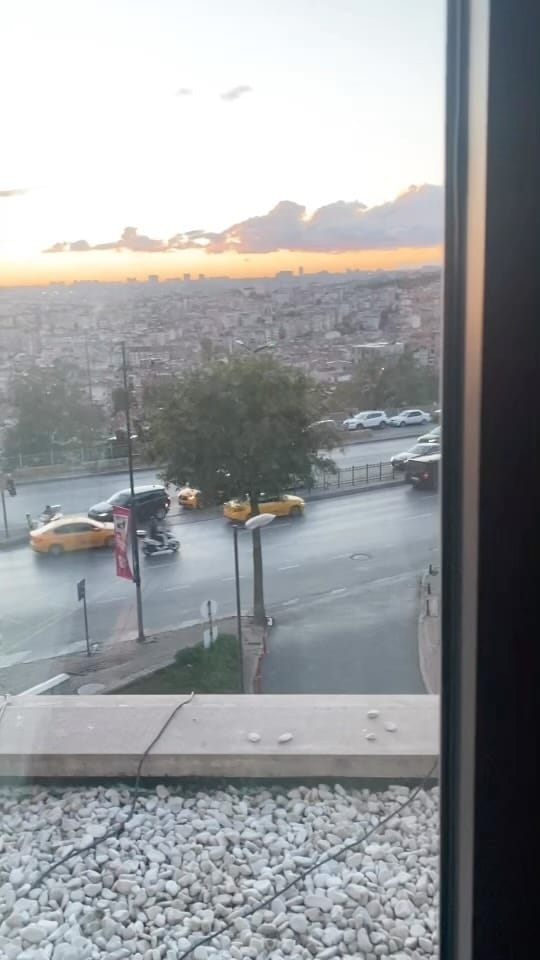 Post 2 by Os on Instagram (video)