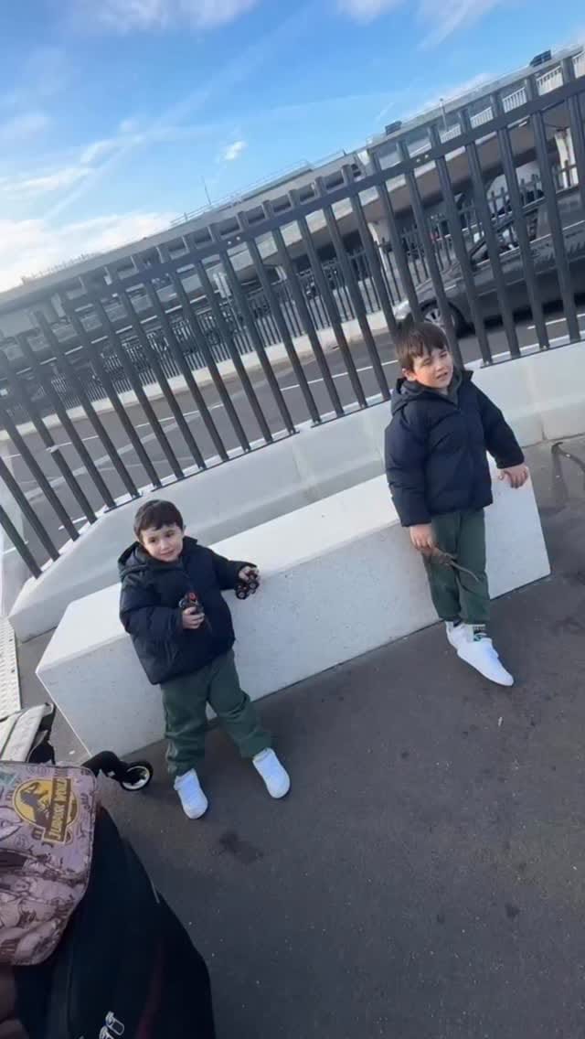 Post 1 by Familia Cuchicú on Instagram (video)