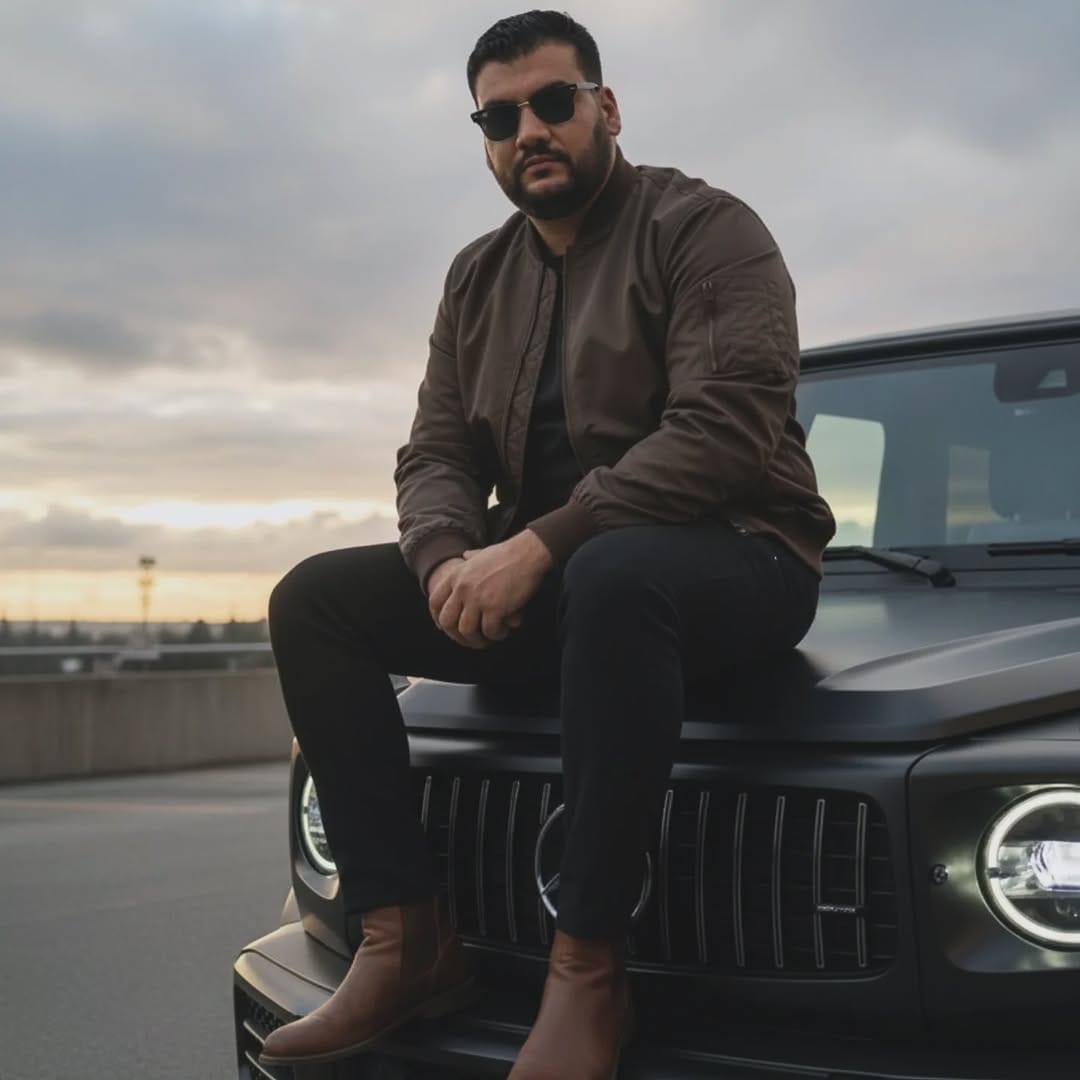 Post 5 by Arash Ostovari on Instagram (image)