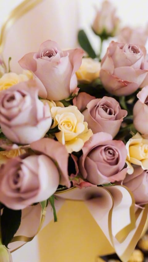 Post 2 by Las Floralias • Flower Boutique on Instagram (video)