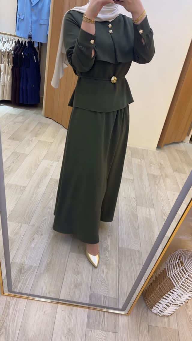 Post 1 by S O L O | Modest Fashion on Instagram (video)