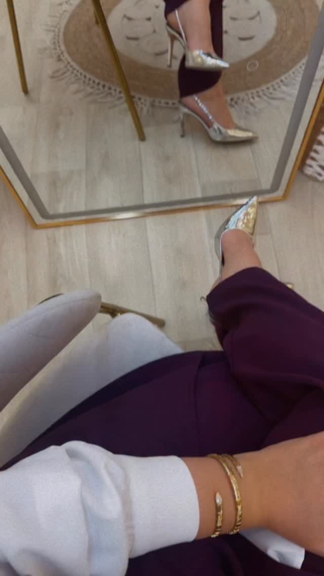 Post 6 by S O L O | Modest Fashion on Instagram (video)