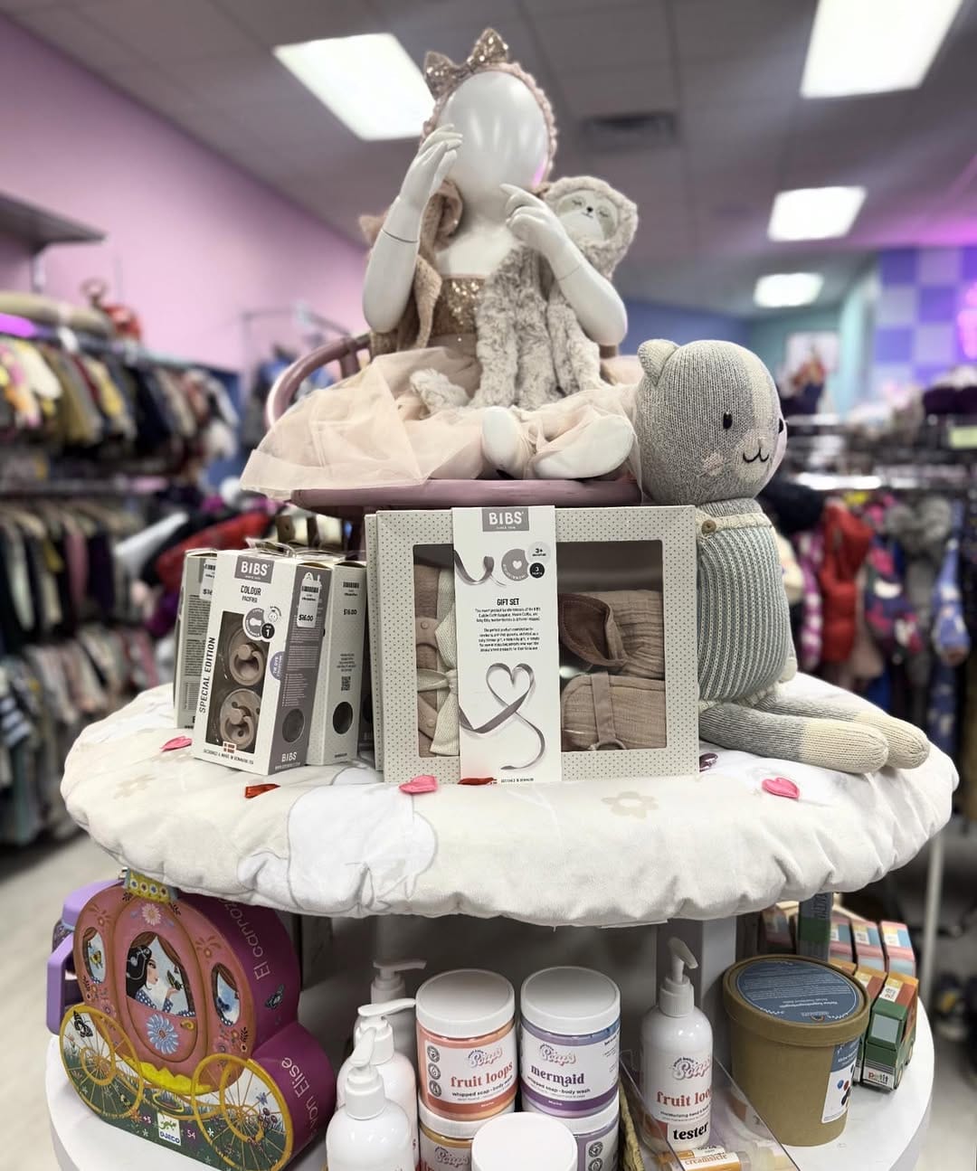 Post 1 by The Thrifted Mini / Children's consignment on Instagram (image)