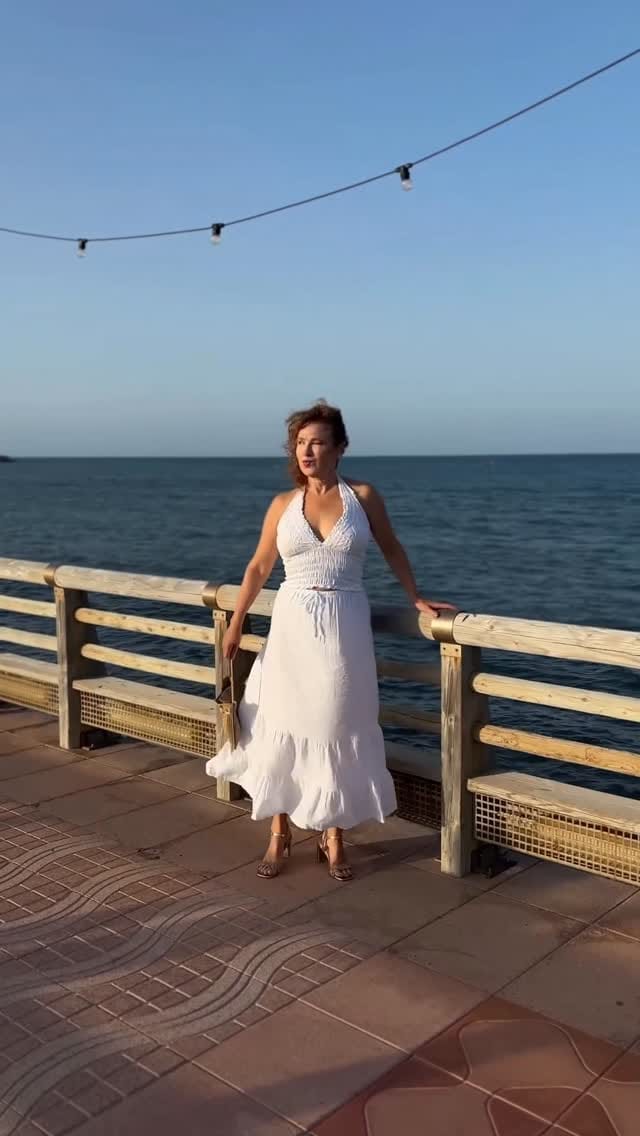 Post 2 by Ninelle M. on Instagram (video)
