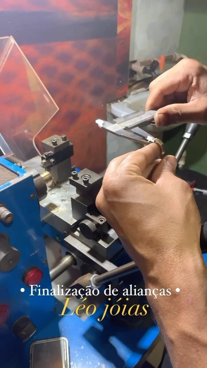 Post 3 by Léo Jóias on Instagram (video)