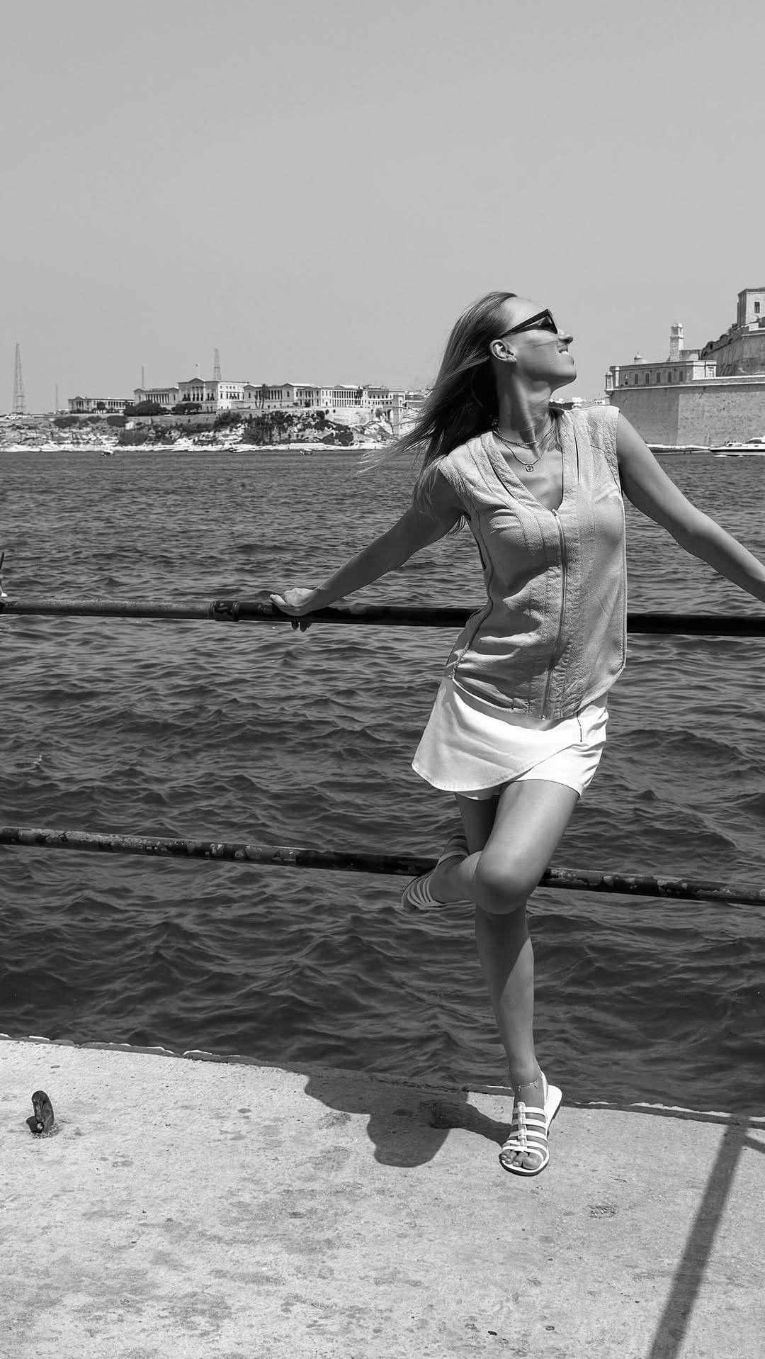Post 3 by Janine (Yevgeniya Pastukh) on Instagram (video)
