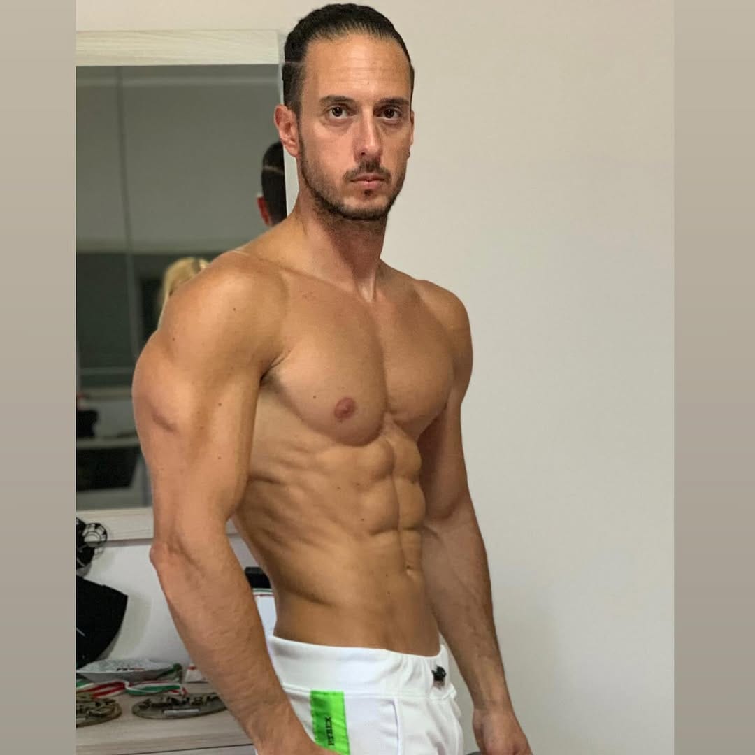 Post 2 by 🔻Joseph mr. Universe🔻 on Instagram (carousel)