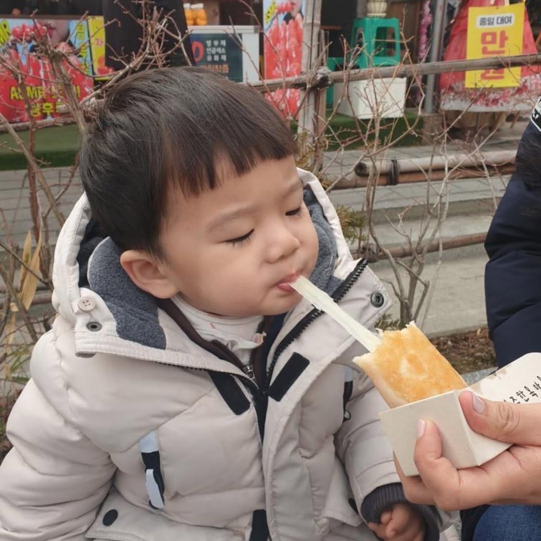 Post 10 by 전주한옥마을, 우와한호떡♥ on Instagram (image)