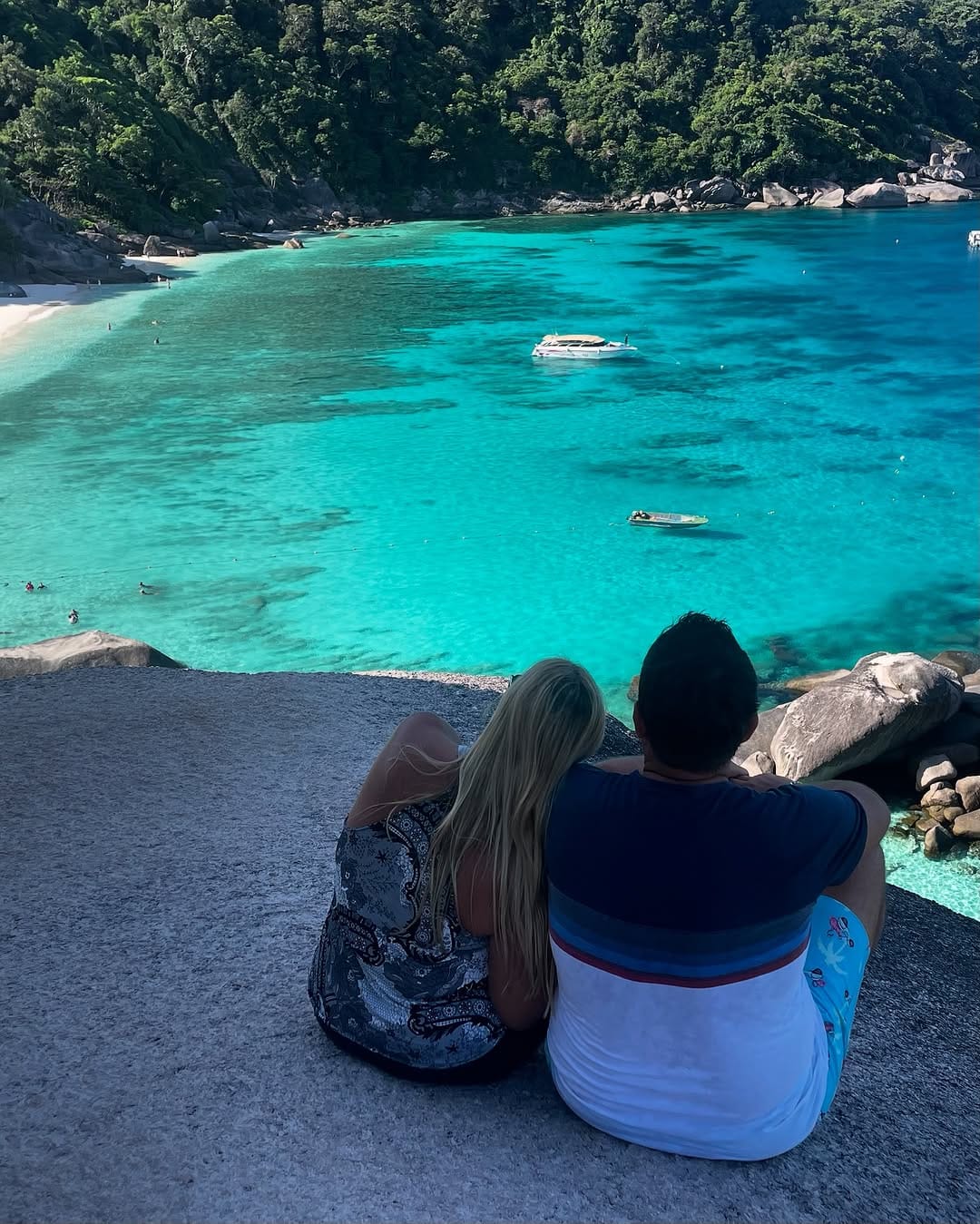 Post 5 by Clara Travel Addict 🌍✈️ on Instagram (image)