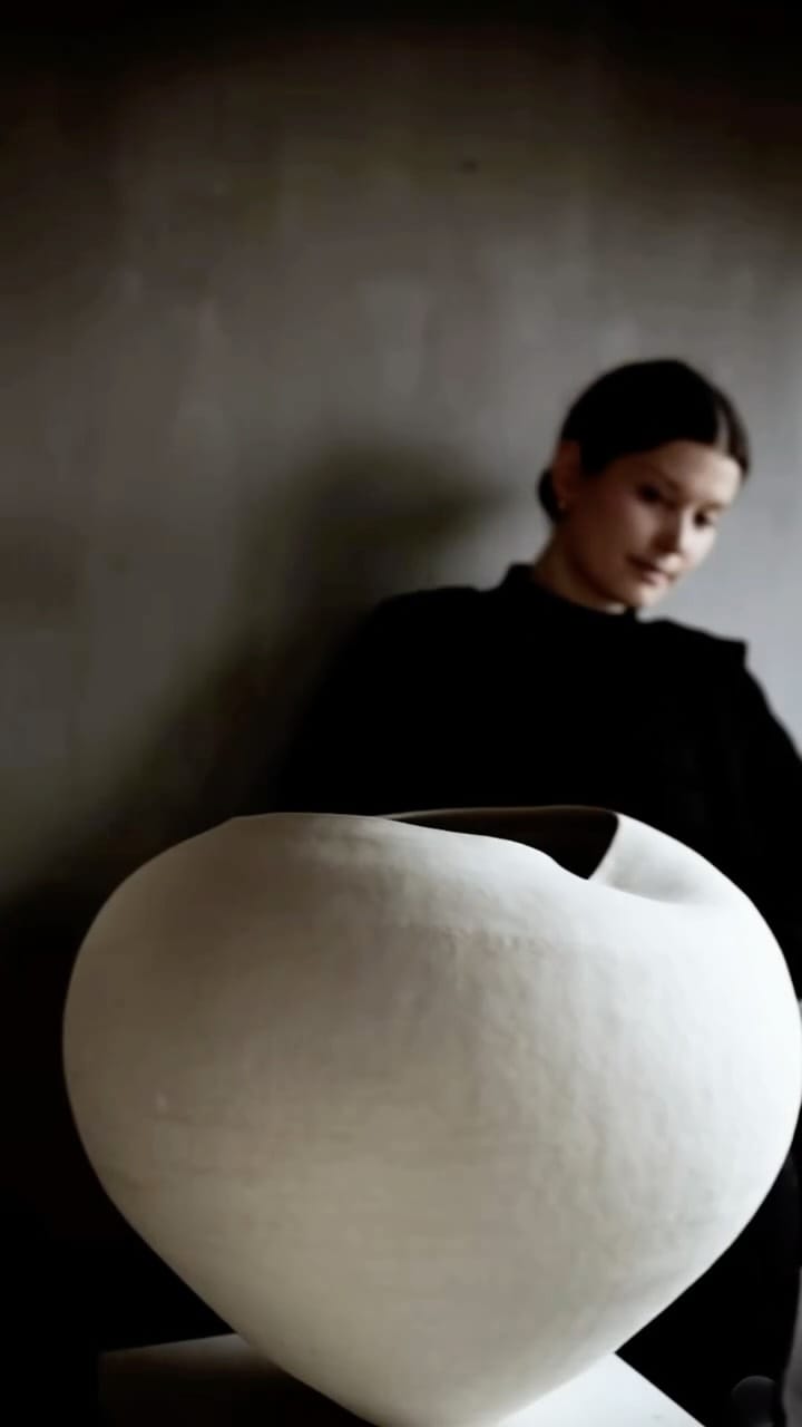 Post 4 by m l i c e r a m i c s on Instagram (video)