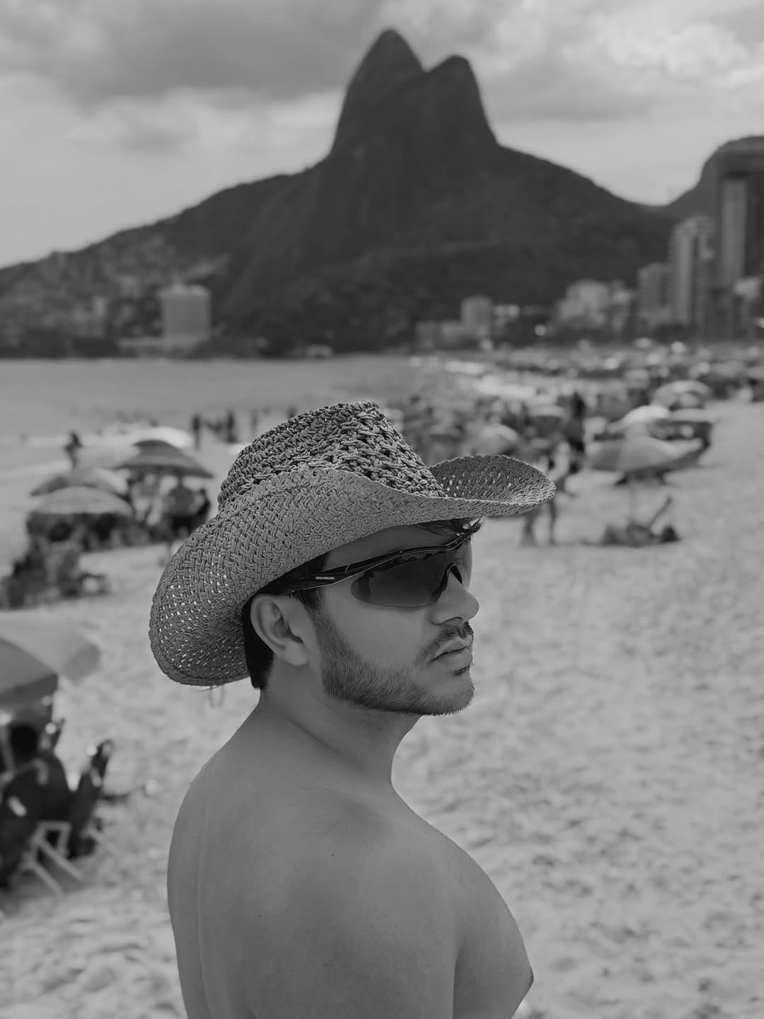 Post 7 by Lucas Lima on Instagram (carousel)