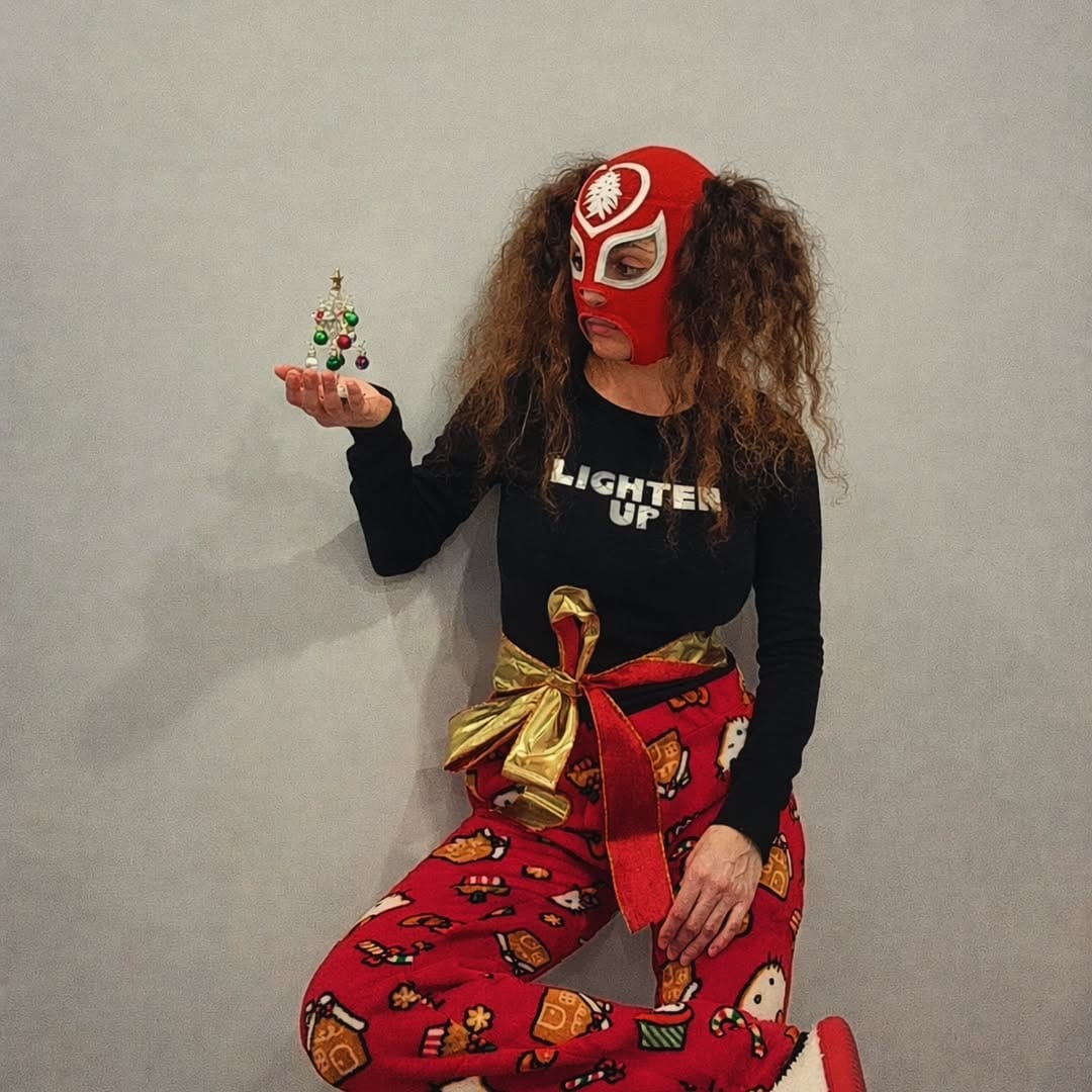 Post 4 by Mya Malek on Instagram (image)