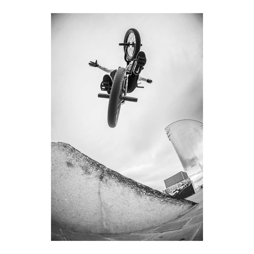 Post 9 by Juanje Trujillo on Instagram (carousel)