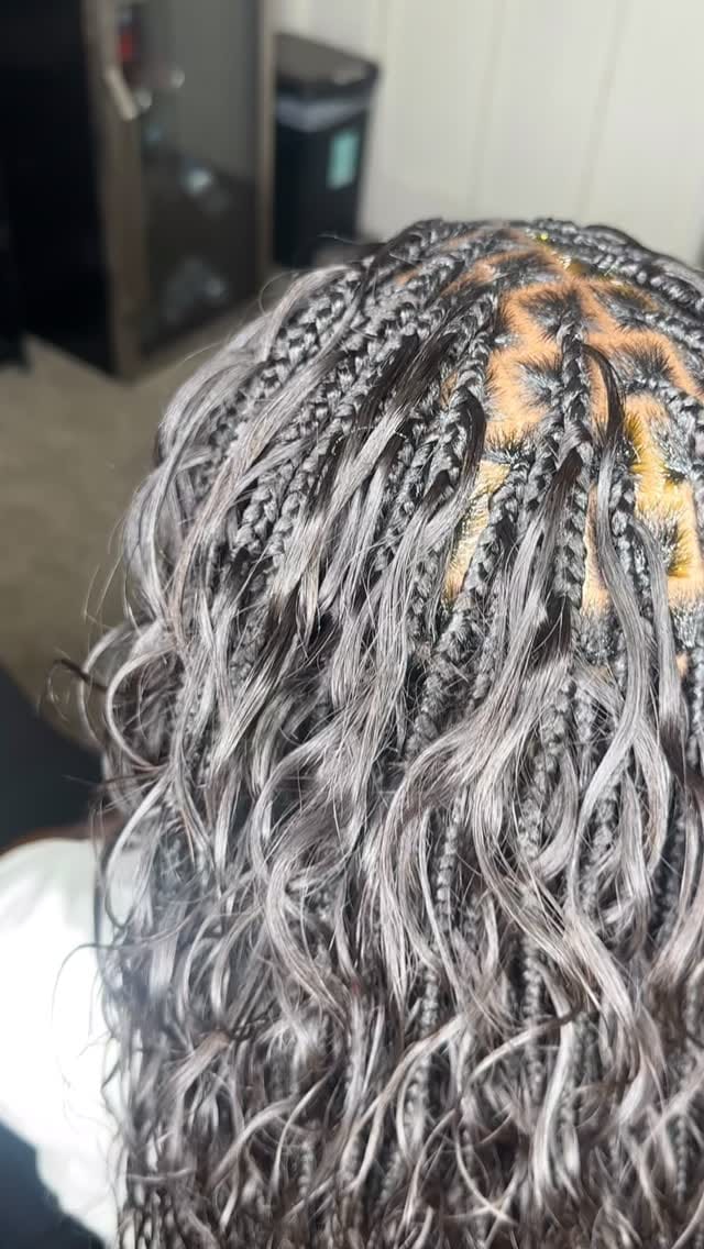 Post 8 by Alopecia Braider on Instagram (video)