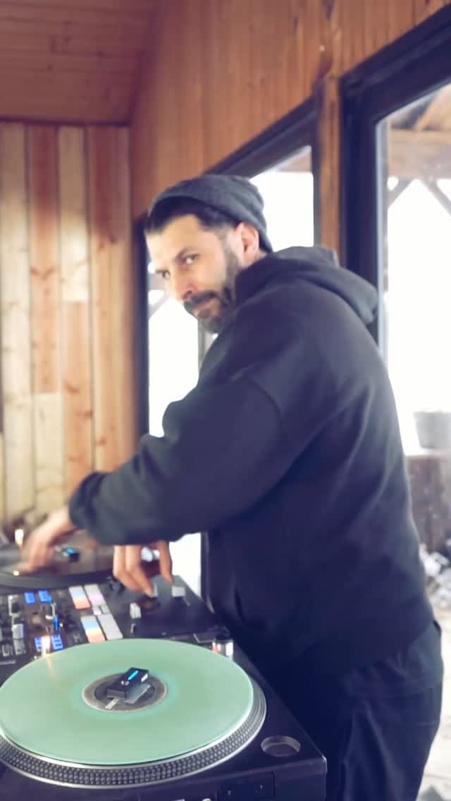 Post 7 by DJ M1 on Instagram (video)