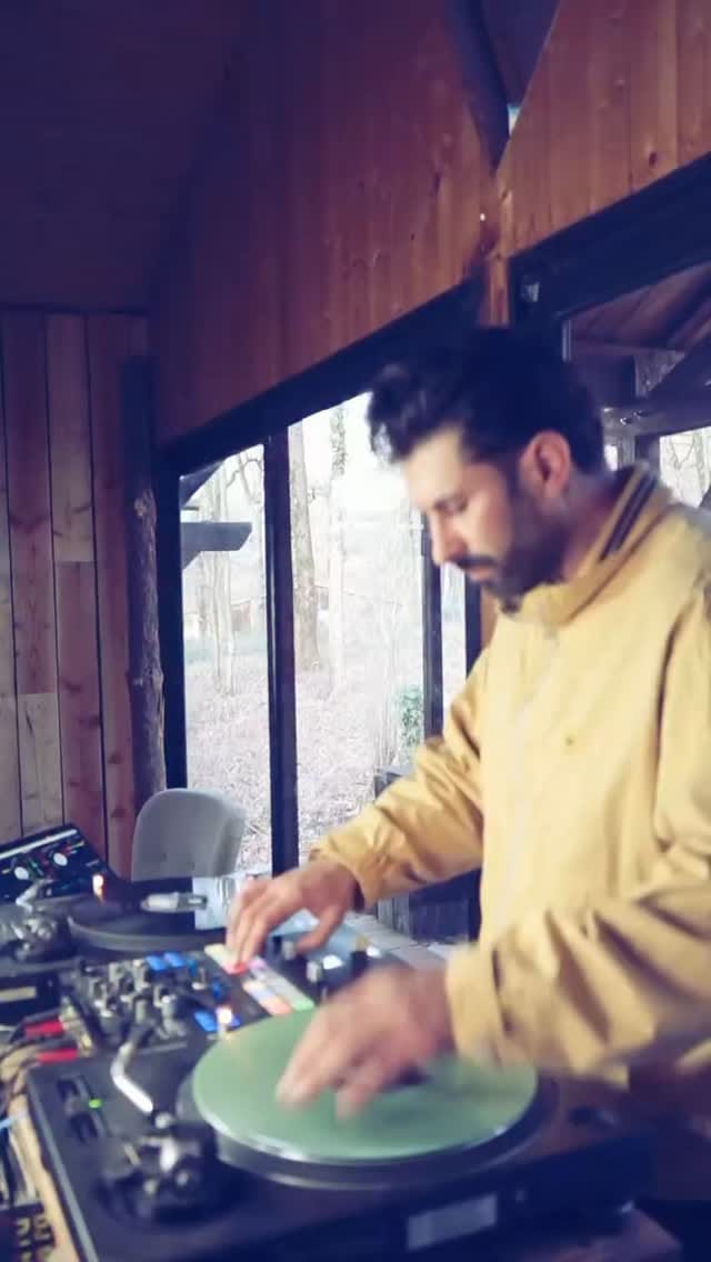 Post 3 by DJ M1 on Instagram (video)