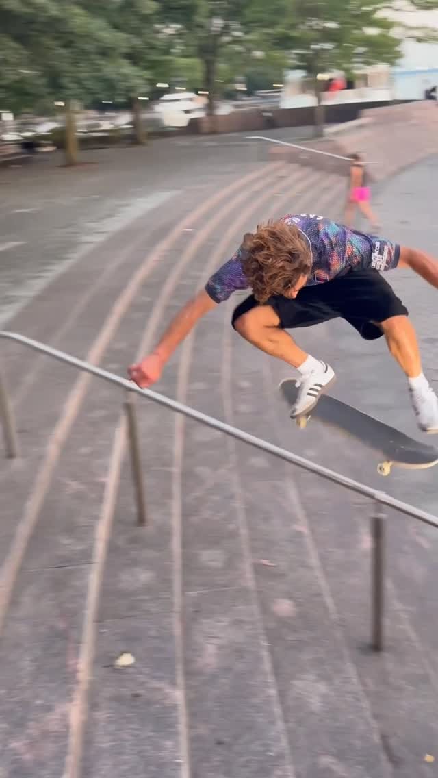 Post 3 by Patrick Rogalski on Instagram (video)