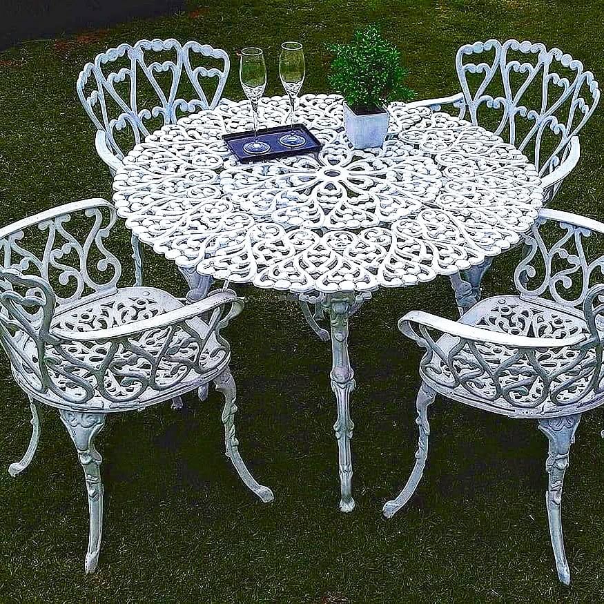 Post 10 by Muebles Merchants on Instagram (image)