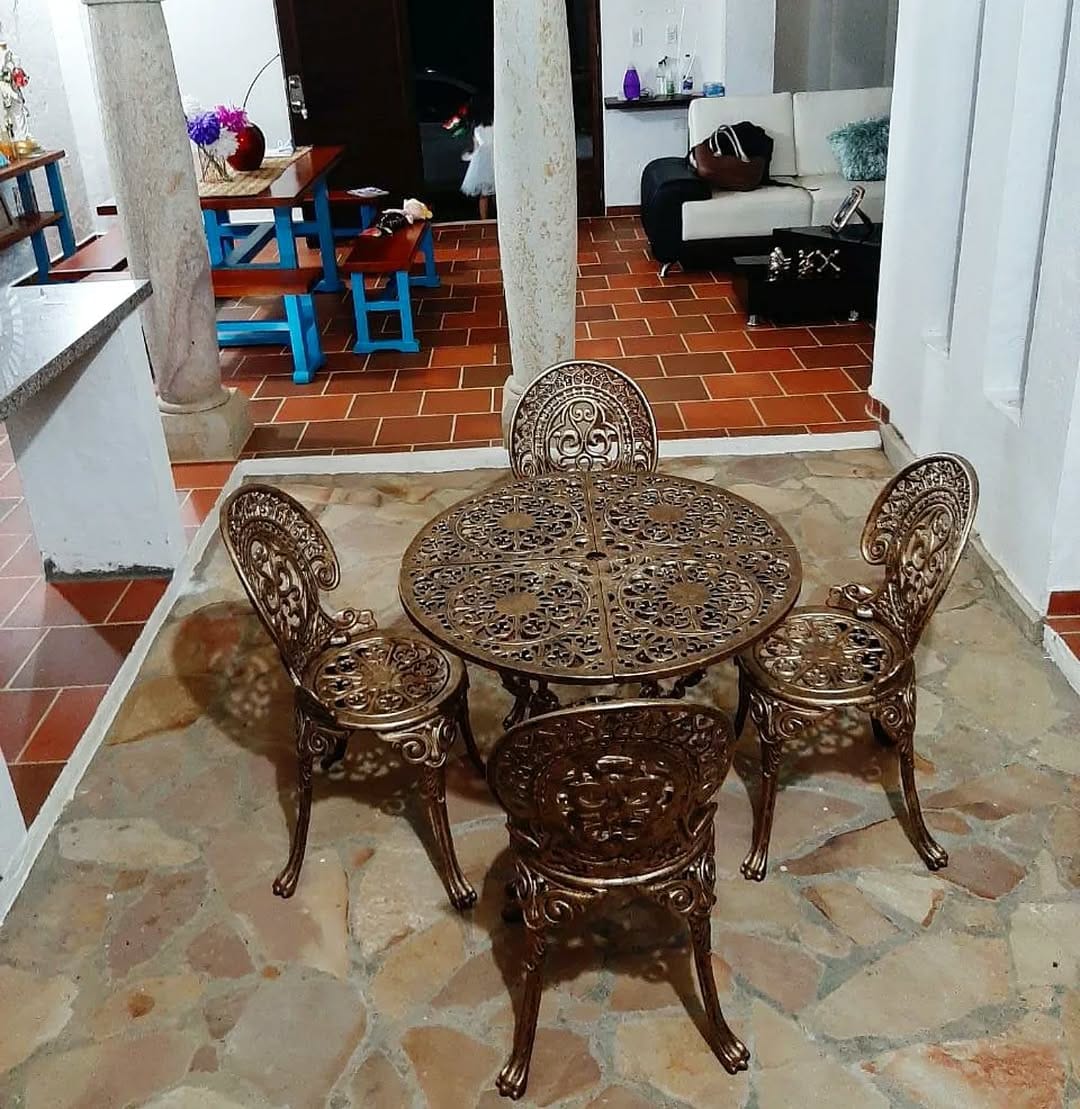 Post 9 by Muebles Merchants on Instagram (image)