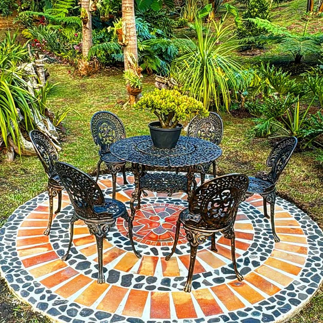 Post 6 by Muebles Merchants on Instagram (image)