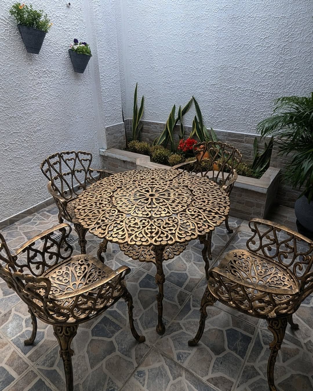 Post 8 by Muebles Merchants on Instagram (image)