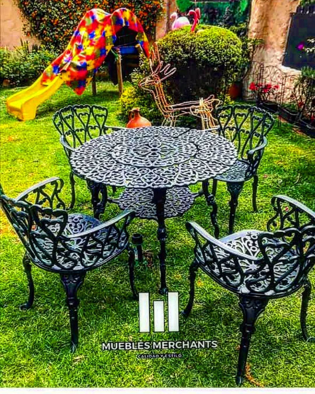 Post 2 by Muebles Merchants on Instagram (image)