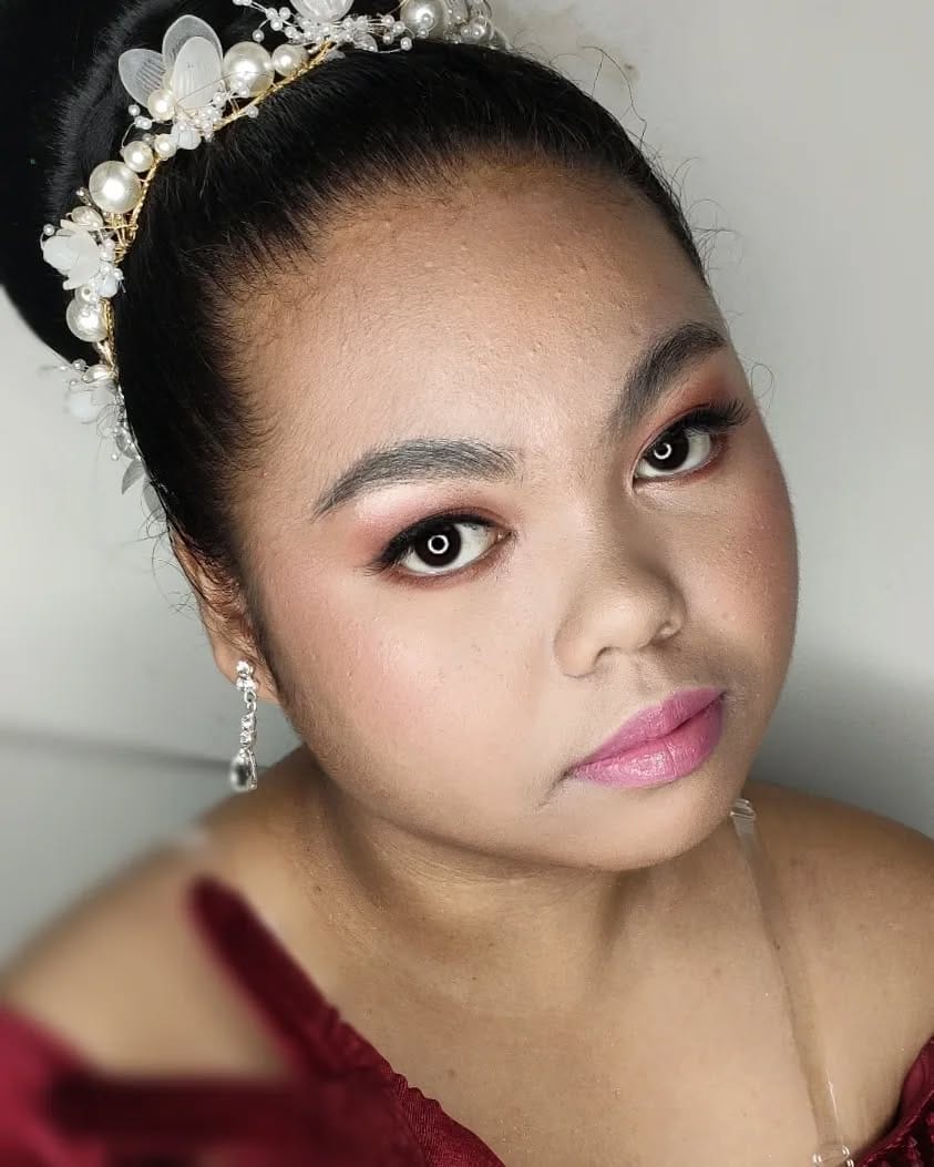 Post 1 by BERRYBLASHED | MUA on Instagram (image)