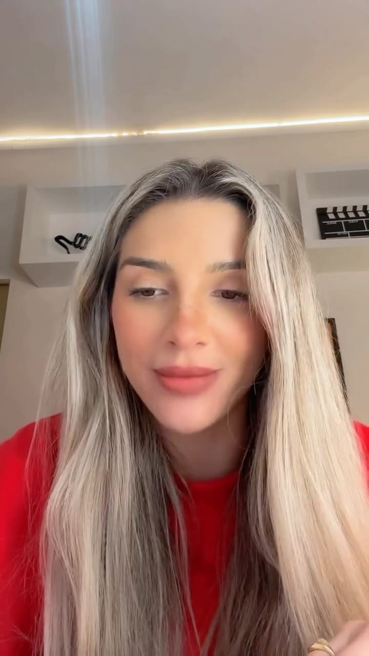 Post 3 by Vitória Wilbert on Instagram (video)