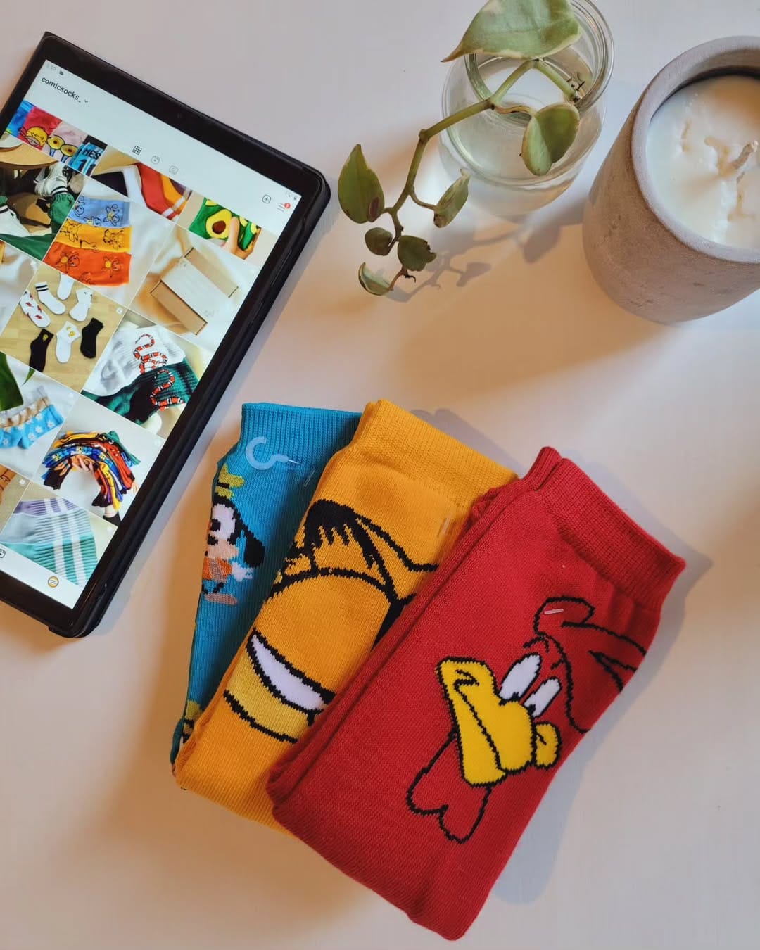 Post 10 by Medias con mucha onda 🧦 Comic Socks on Instagram (image)