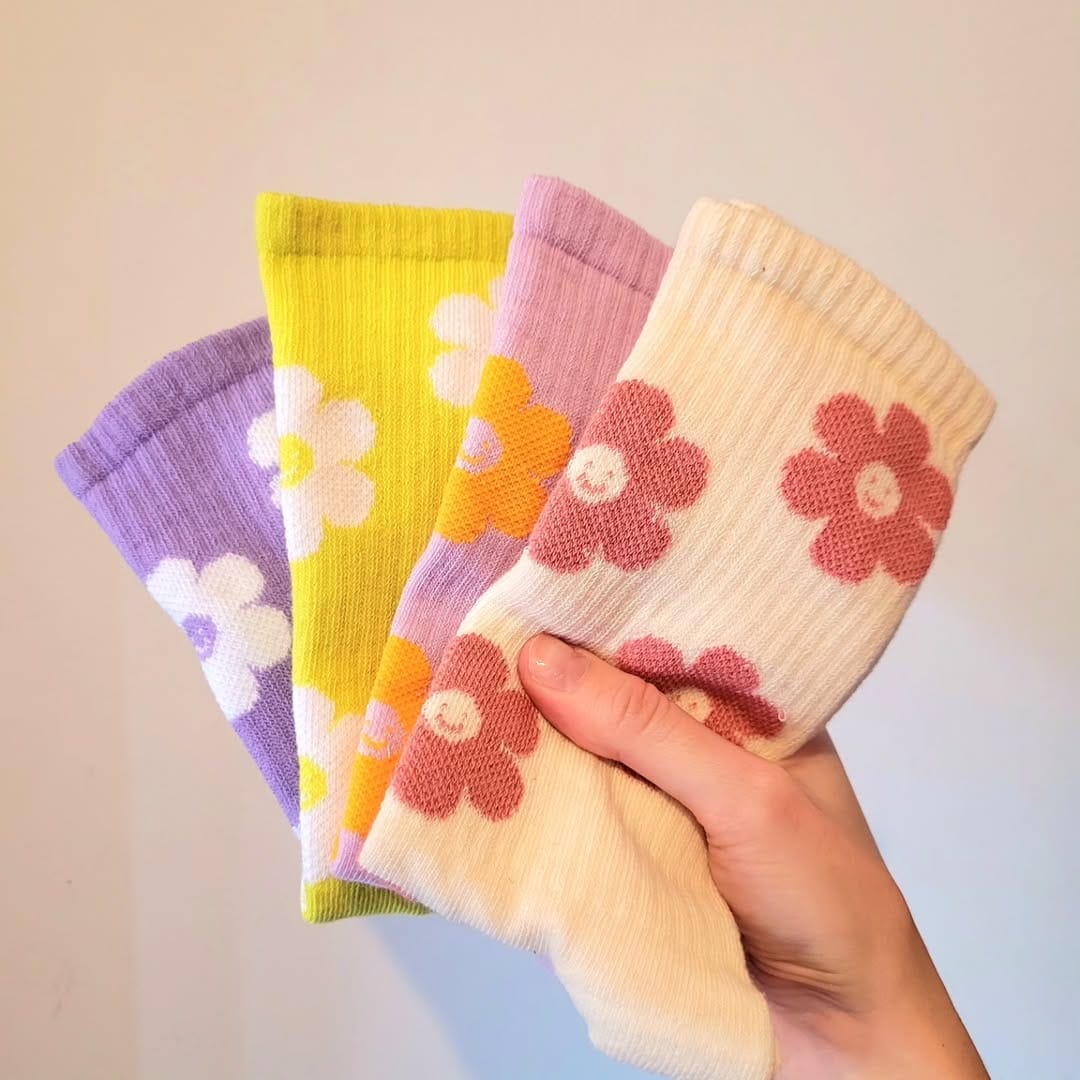 Post 8 by Medias con mucha onda 🧦 Comic Socks on Instagram (carousel)
