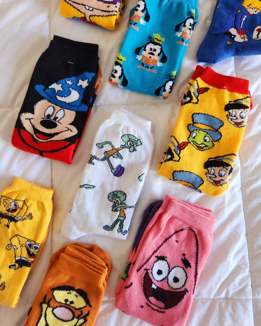 Post 6 by Medias con mucha onda 🧦 Comic Socks on Instagram (carousel)